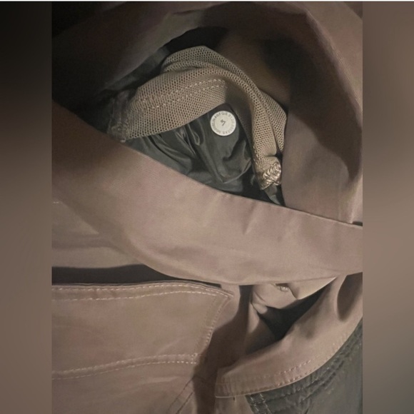 Lululemon gathering storm Jacket Size 4 - Picture 6 of 10